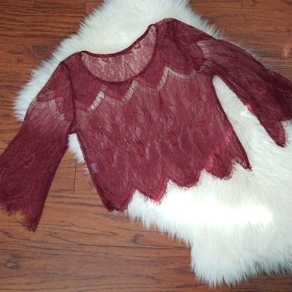 Hesperas Lace Bell sleeve Blouse - Picture 2 of 5